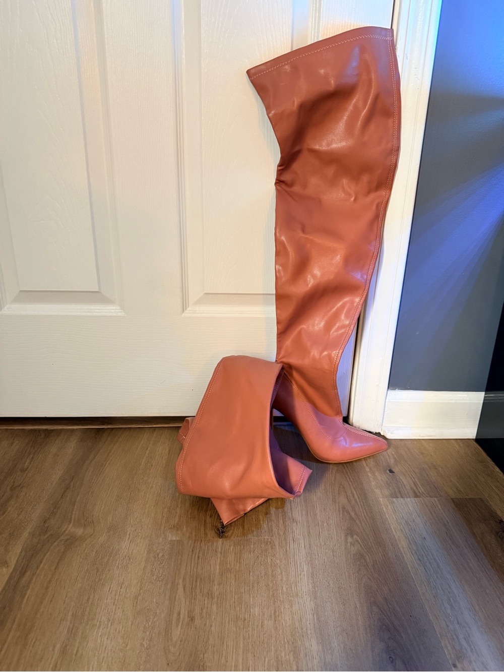 Thigh high Pointed-Toe Women's Boots in pink